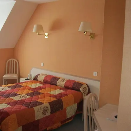 Maison Hotel Aux Cerisiers La Foret-Fouesnant Room photo